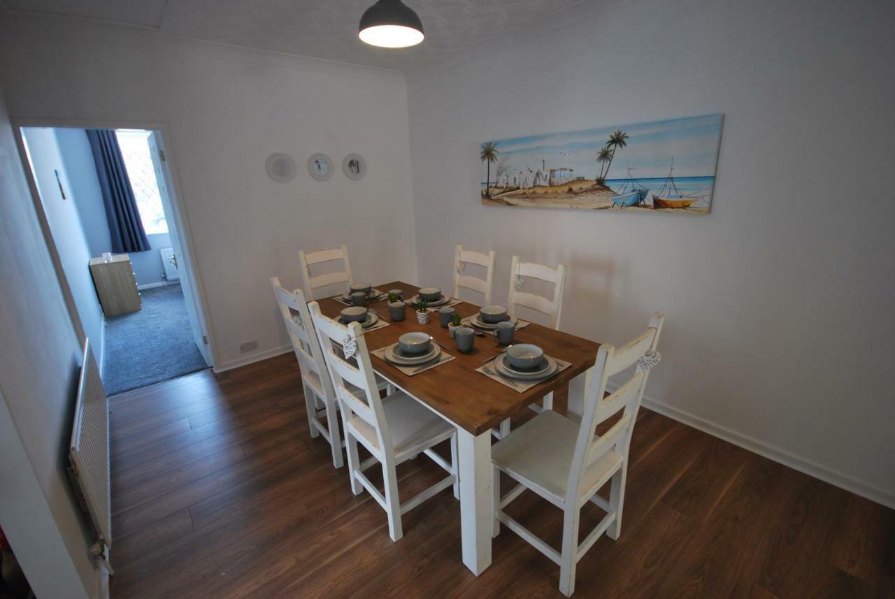 Belle'S Bungalow Villa Cleveleys Esterno foto
