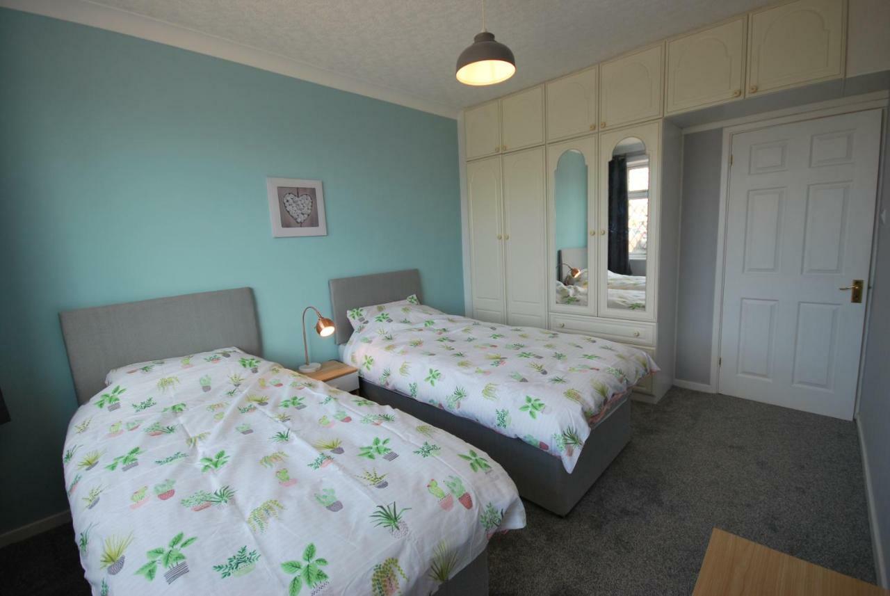 Belle'S Bungalow Villa Cleveleys Esterno foto